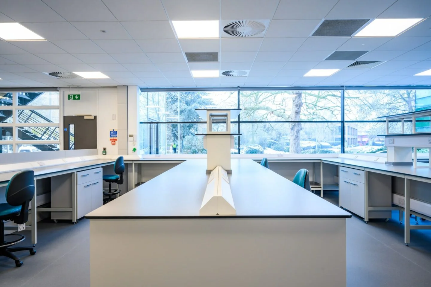 THACKRAY Sourcenet LARGE-021_JPG1920